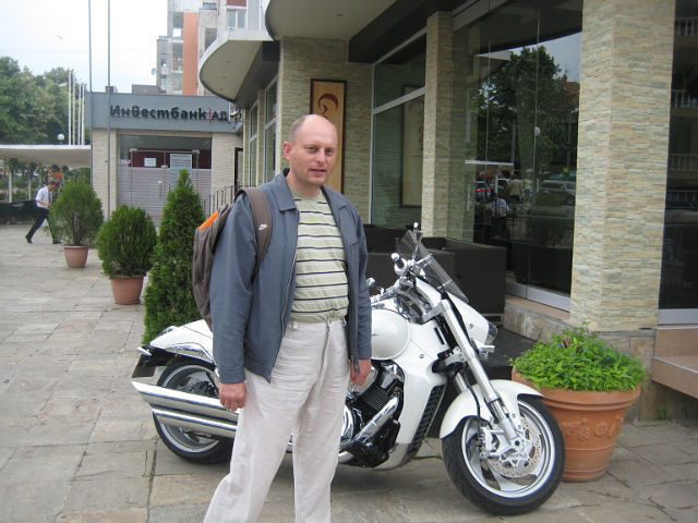  10821227  Dima, 53 ,    