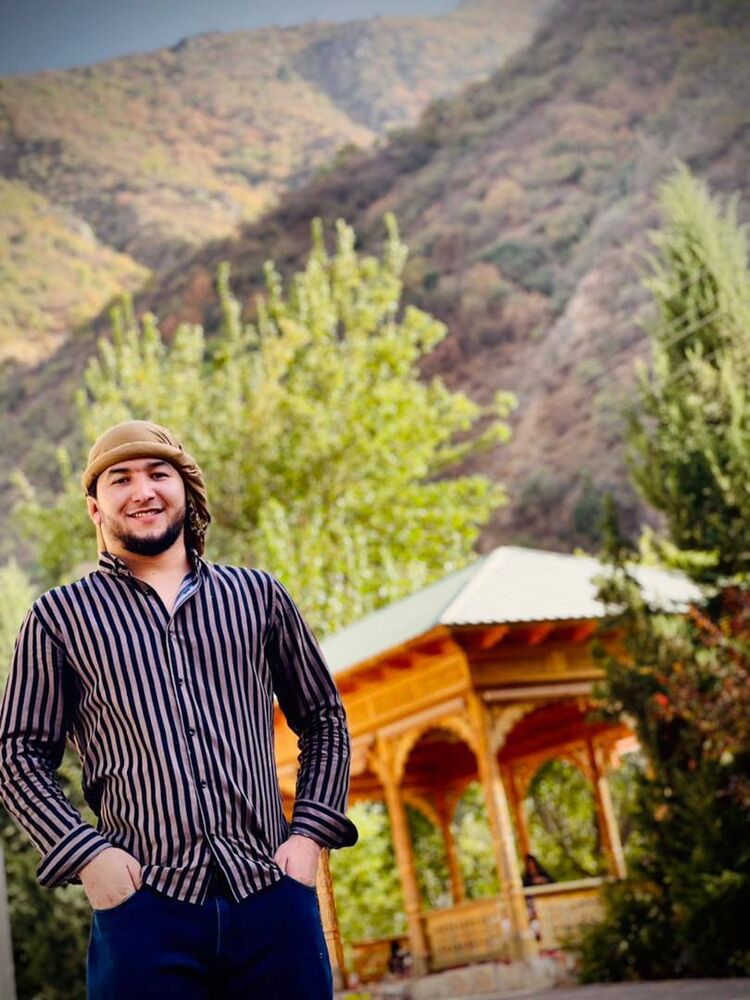  33782067  Anzor, 25 ,    