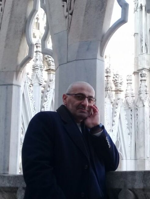  48681477  Artur, 56 ,    