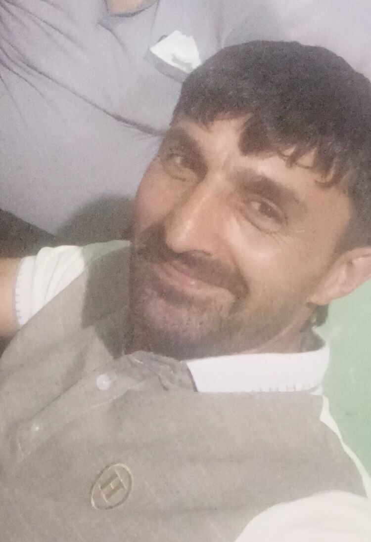 48133897  Behruz, 31 ,    