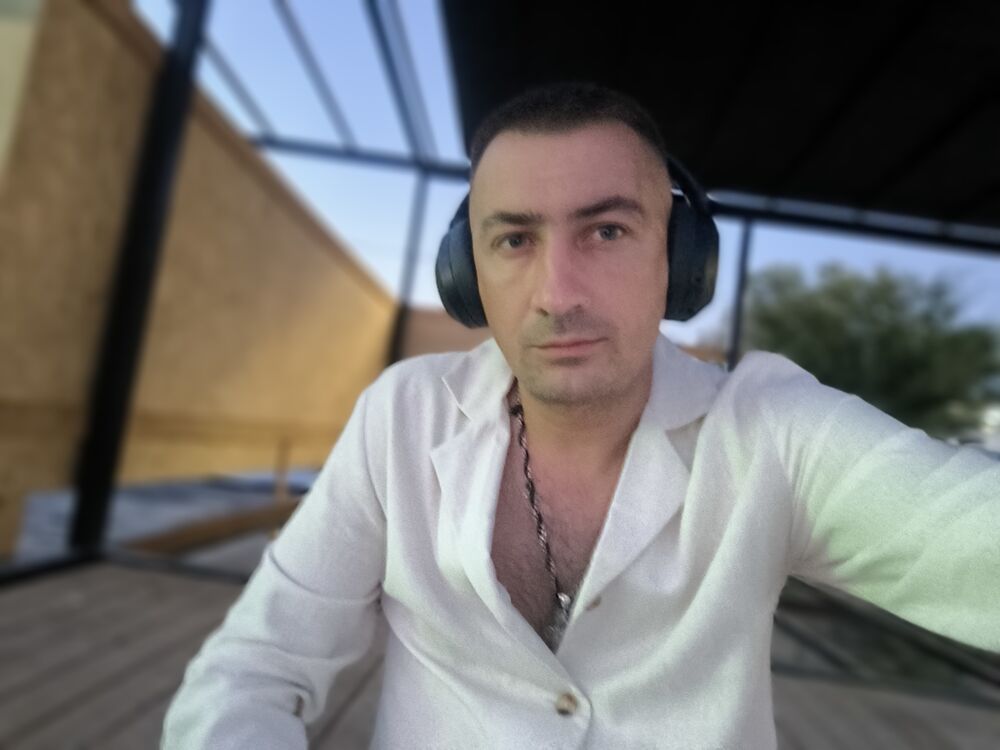  53858357  Pavel, 35 ,    