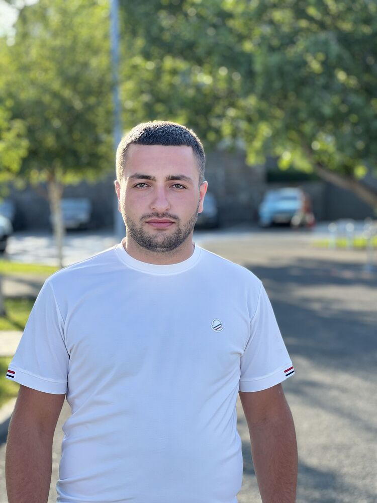  ,   Dav, 24 ,   ,   
