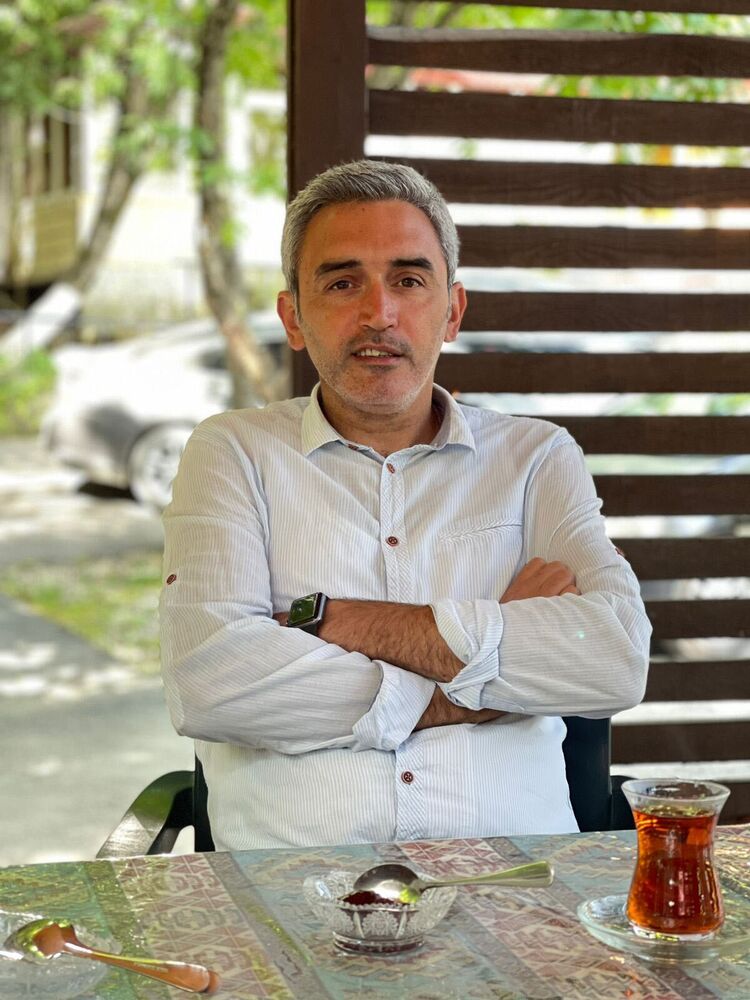  ,   Alik, 42 ,   ,   