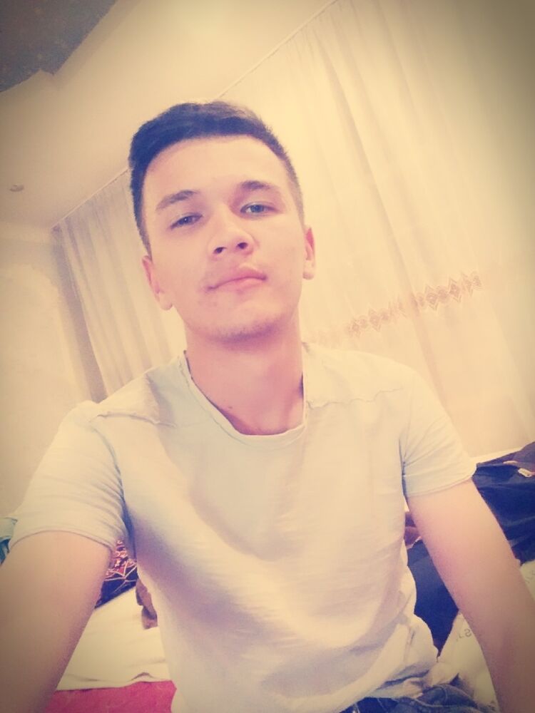  18592027  Albert, 26 ,    