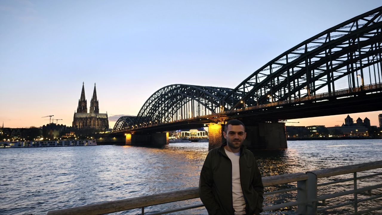  38616027  Musho, 31 ,    