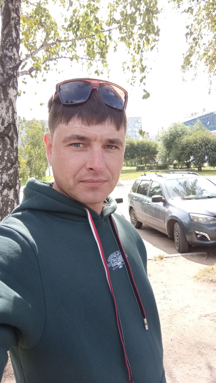  48866917  Aleks_Milan, 35 ,    