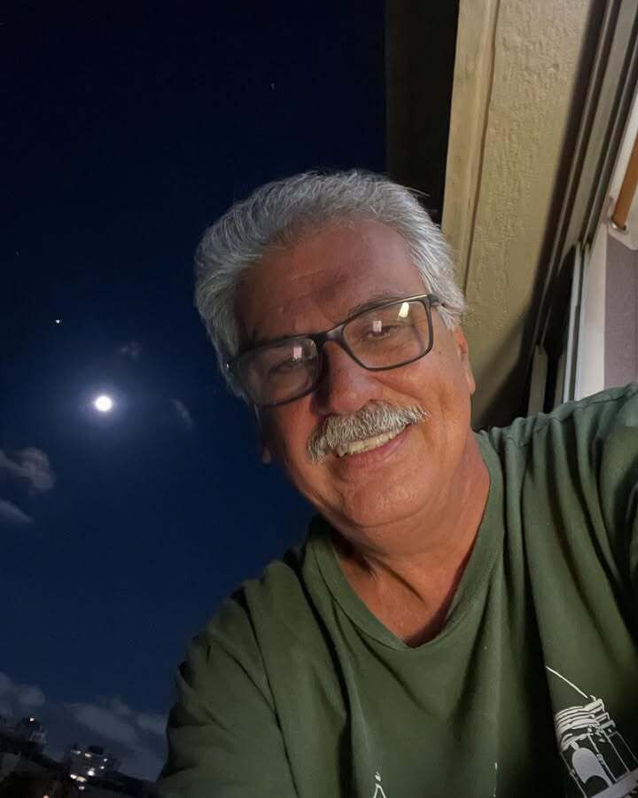  49311817  Richard, 63 ,    