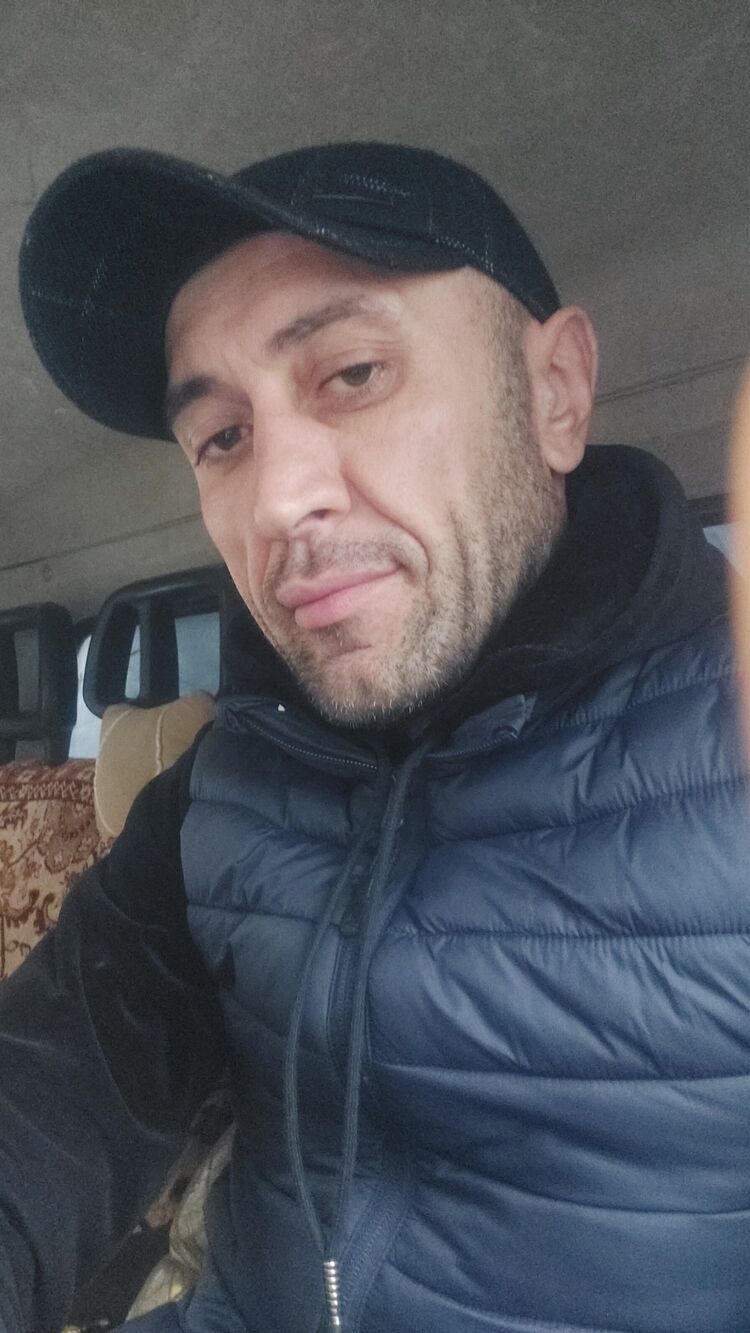  31861107  Alan, 43 ,    