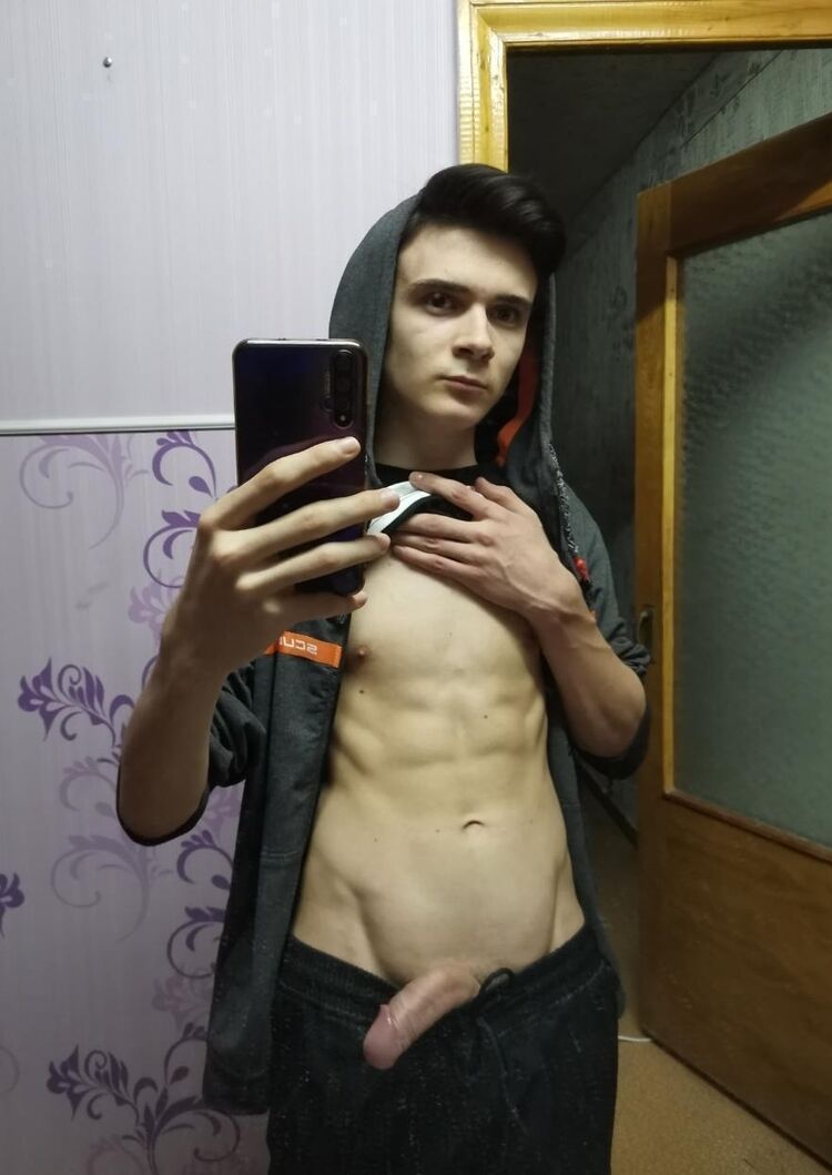 42576097  Basil, 23 ,    