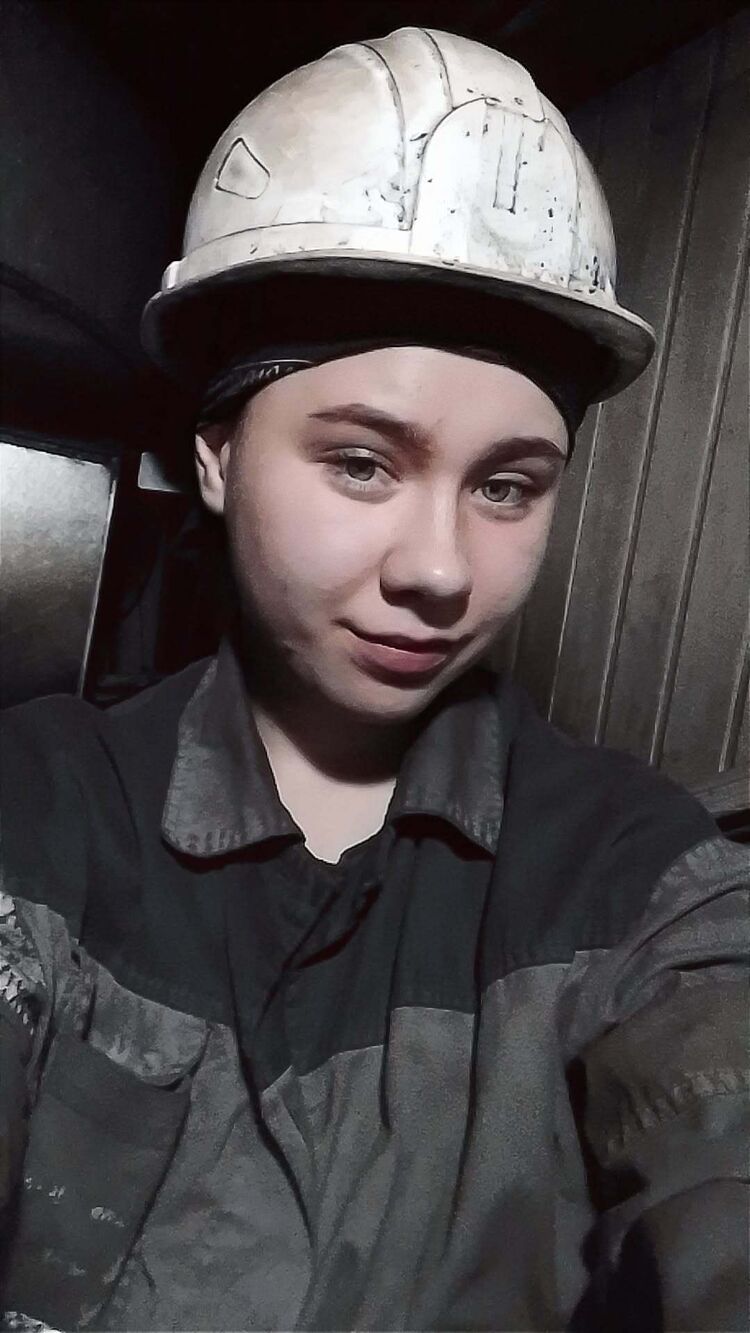  49743297  , 19 ,    