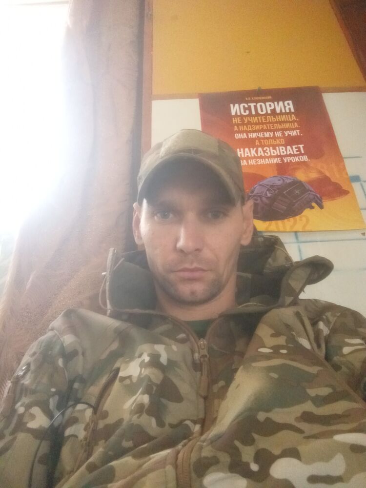  46957577  , 32 ,    