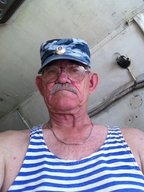  6406347  Viktor, 78 ,    