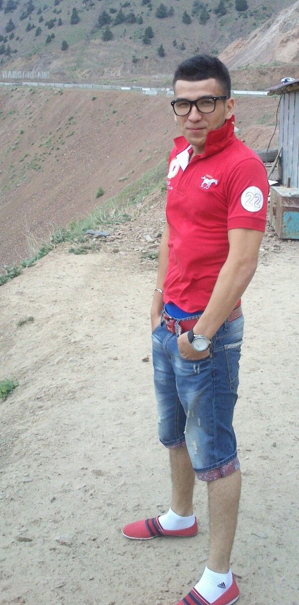  5759297  Maksim 077, 35 ,    