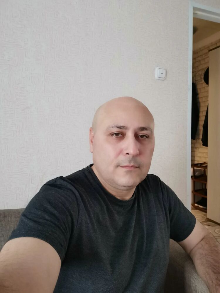  46898157  Lord, 44 ,    