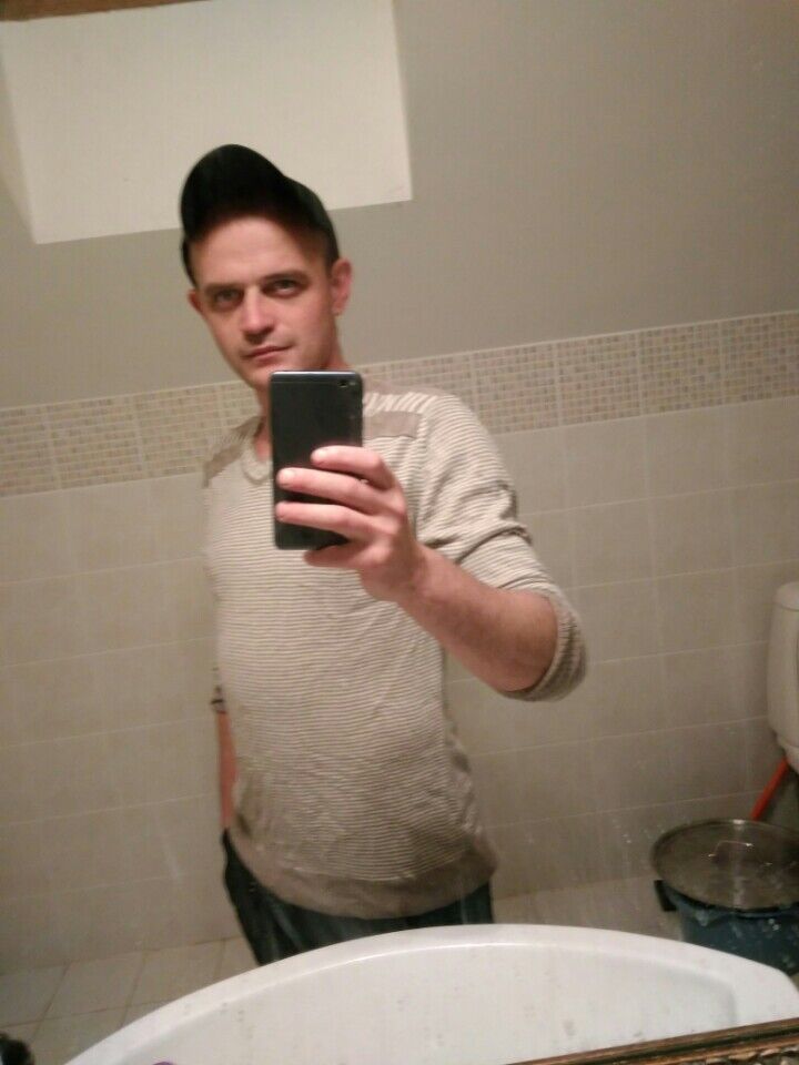  11315267  Denis, 33 ,    
