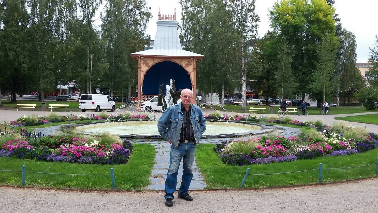  33725247  , 71 ,    