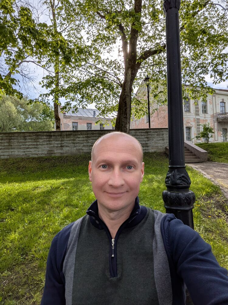  52019967  ANDREI, 45 ,    