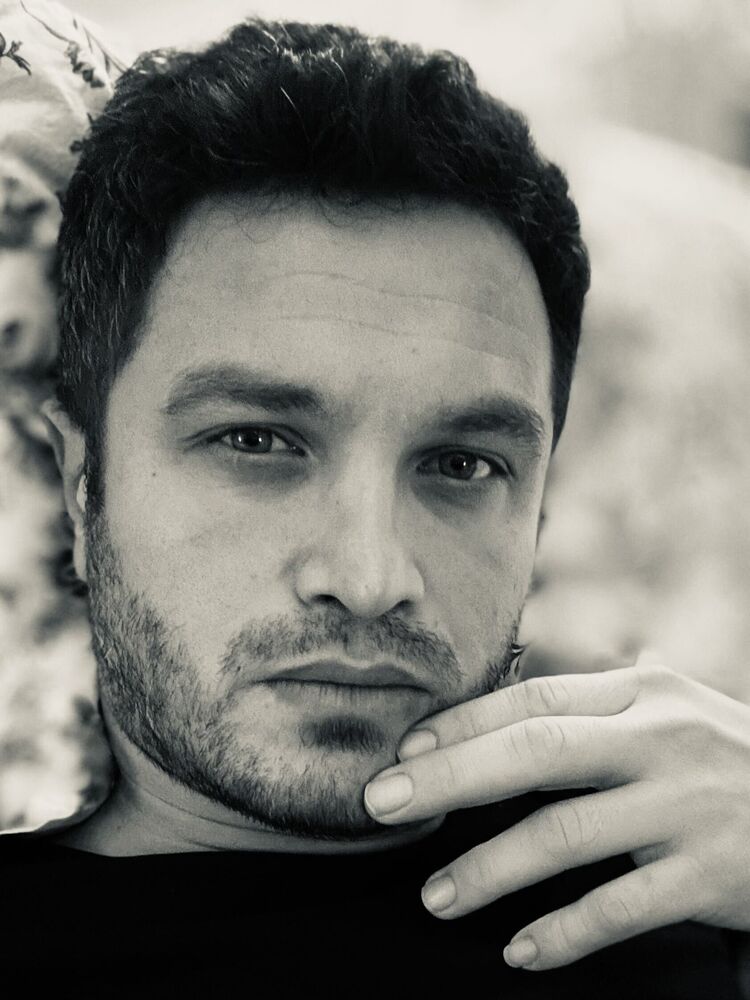  48900507  Serdar, 35 ,    --