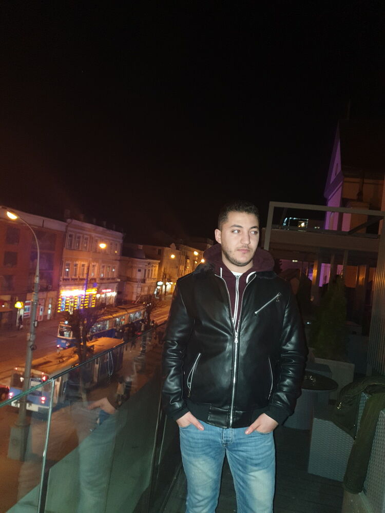  ,   Anas, 33 ,   ,   , c 
