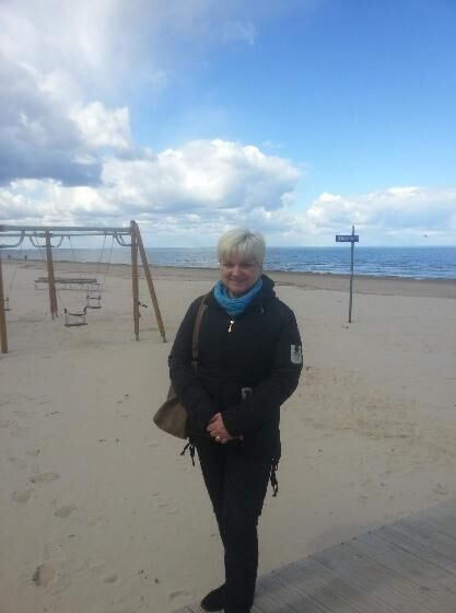  23962647  Anna, 48 ,    