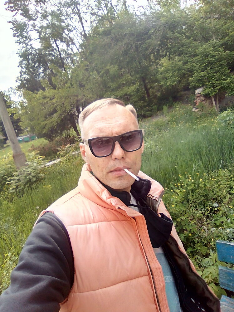  ,   Dolphin, 27 ,  