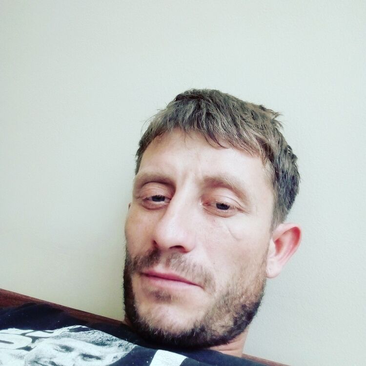  12856397  Denis, 43 ,    -