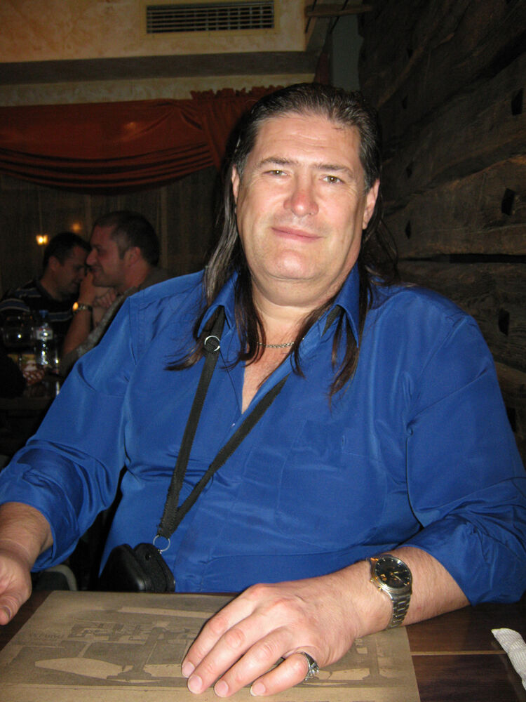  14745827  GEORG, 64 ,    