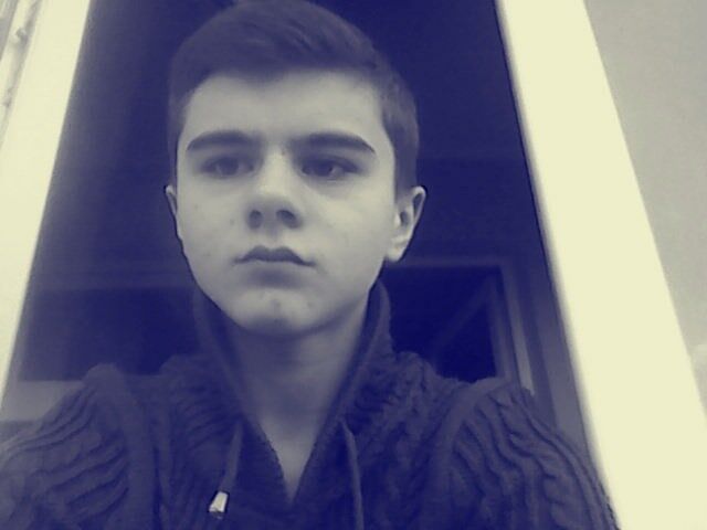  5902497  Anton, 28 ,    