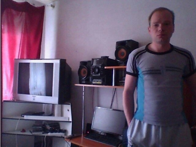  34891467  Oleg, 46 ,    