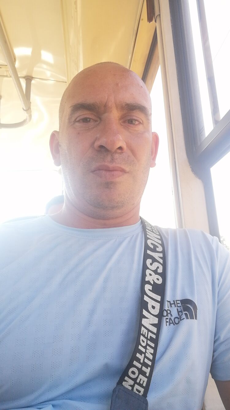  47075287  Alexander, 43 ,    