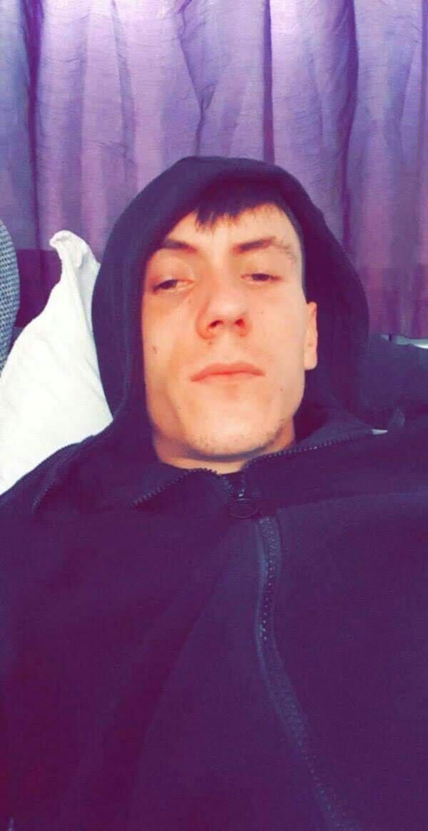  47607517  Cristian, 28 ,    Histon