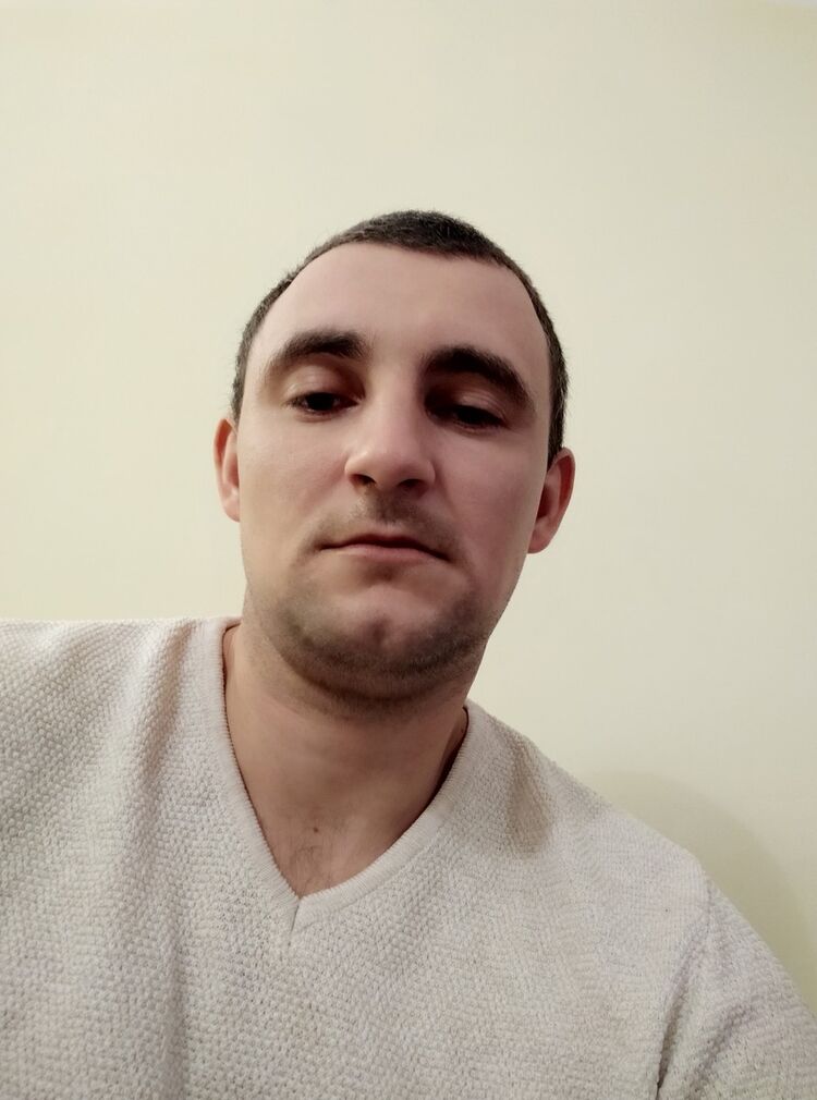  18728507  Joni, 34 ,    