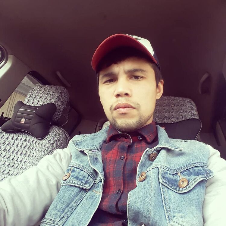  43244957  Erkinbek, 32 ,    -