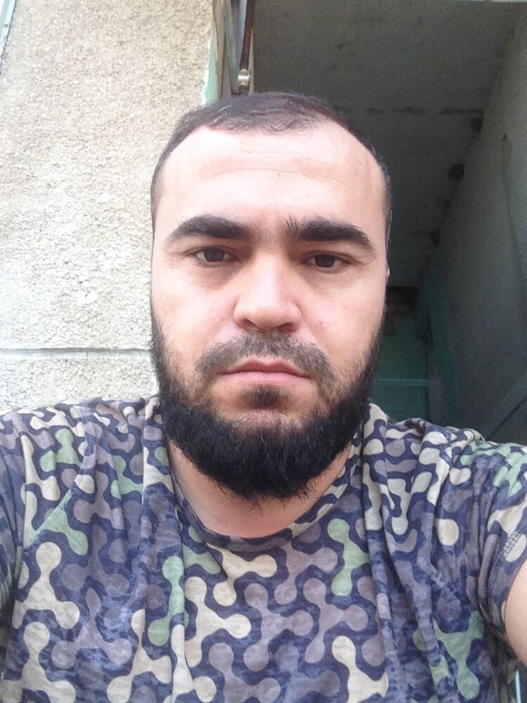  23887517  Xayot, 33 ,    