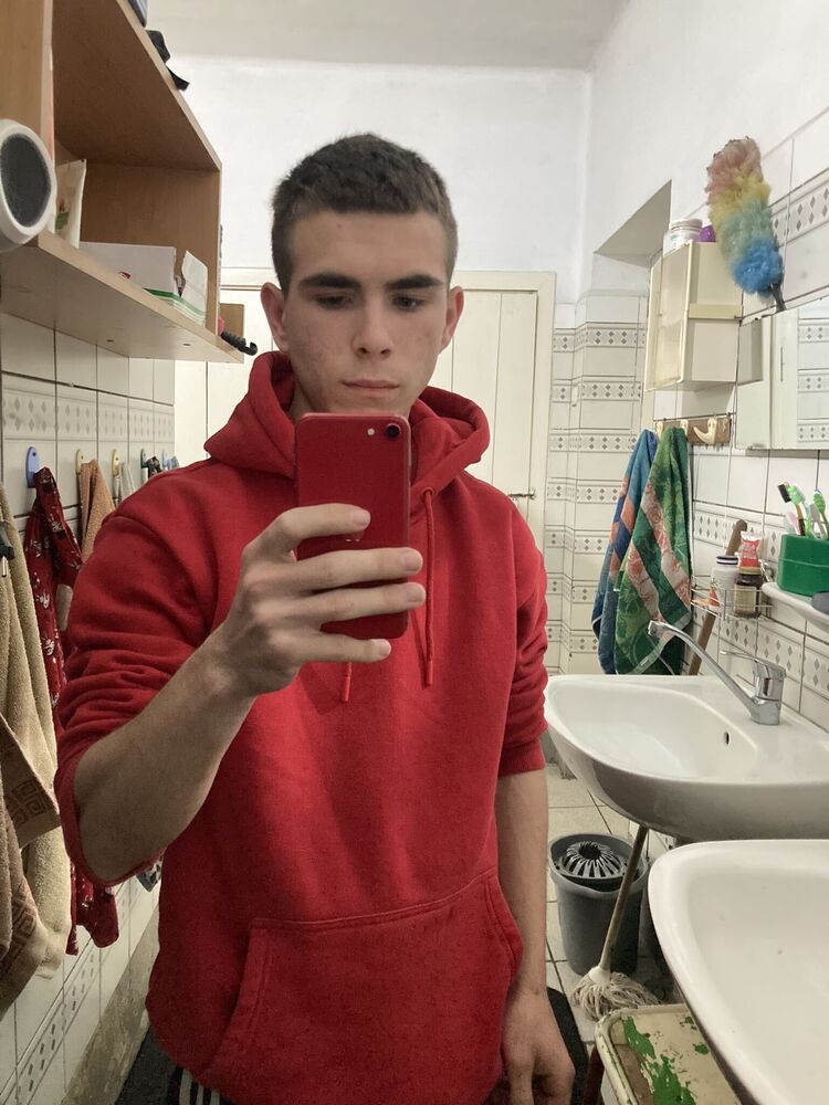  47012447  Dima, 19 ,    Brezineves