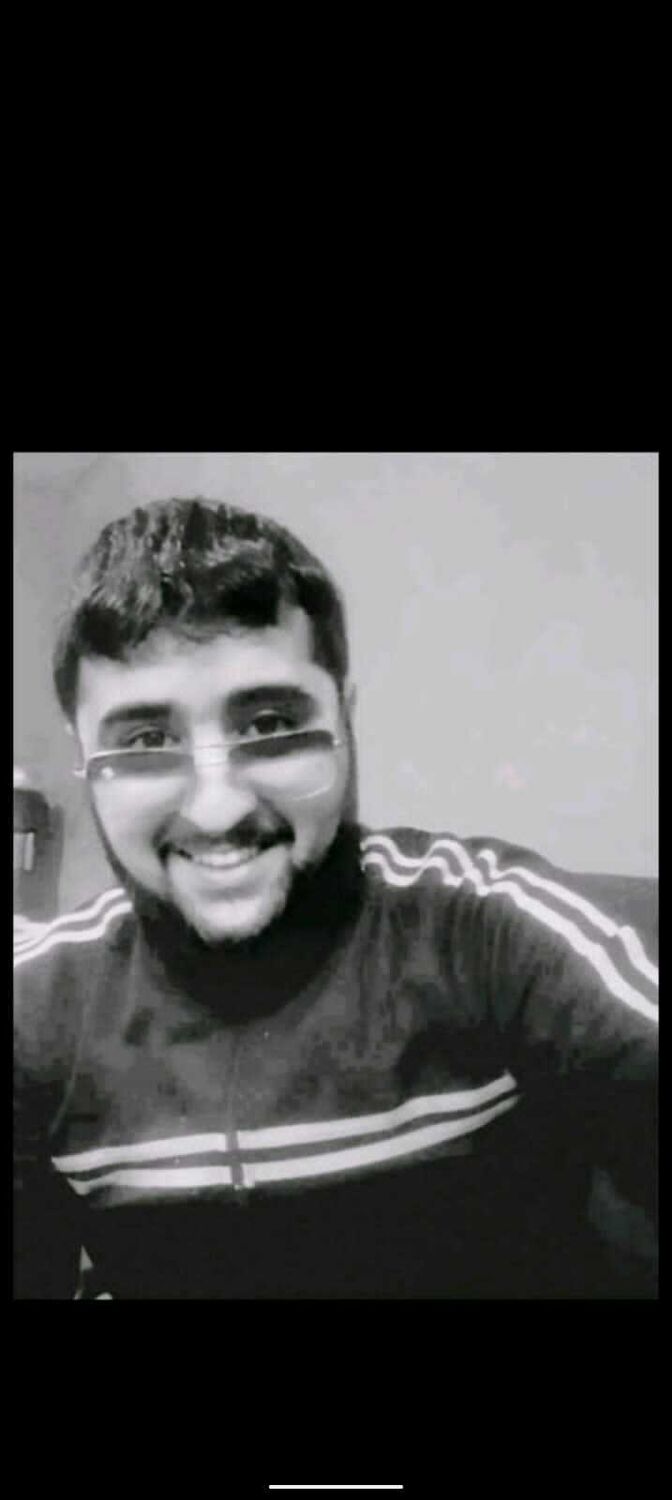  46967327  , 37 ,    