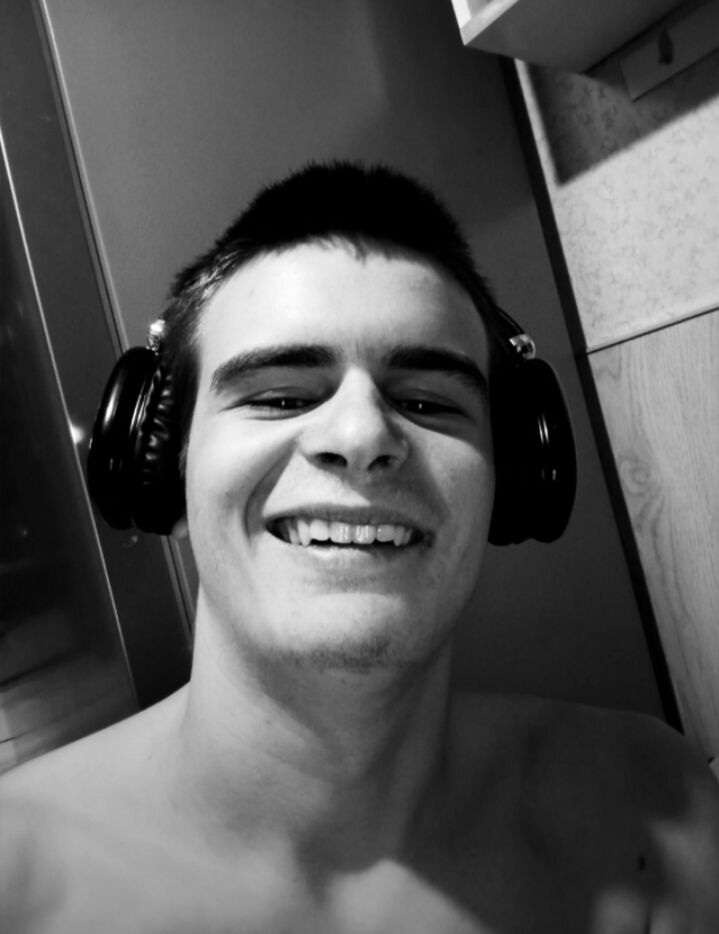 ���� 55180107 ����� Mark, 18 ���, ���� ���������� � �������������