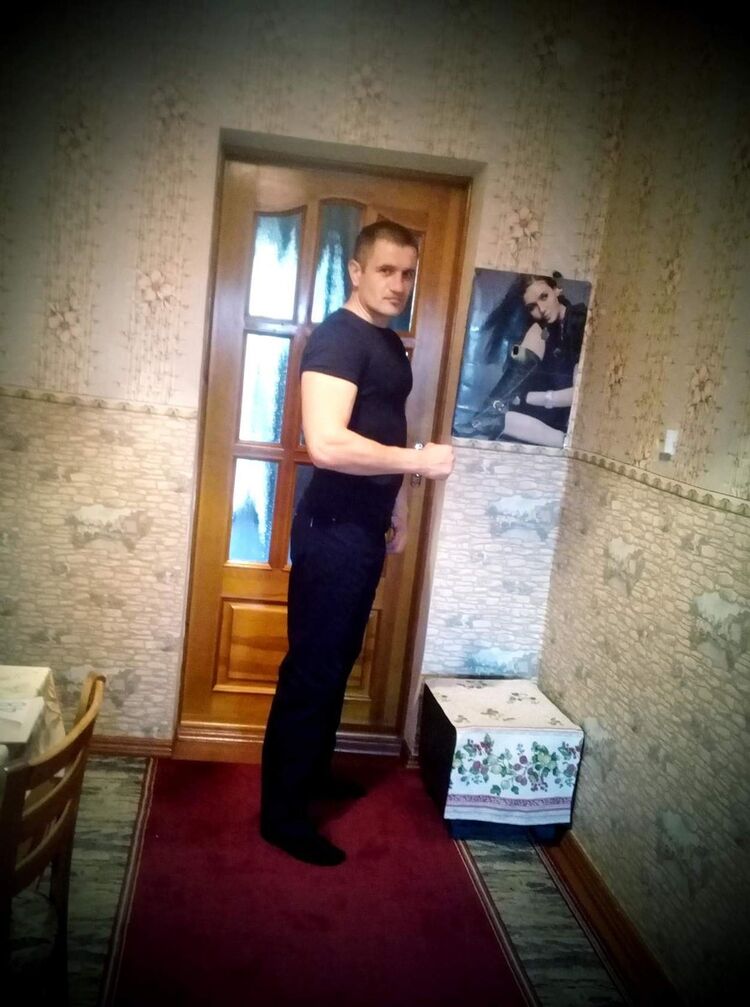  14326187  Andrei, 42 ,    