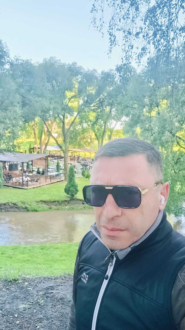  -,   Maxo, 46 ,   ,   