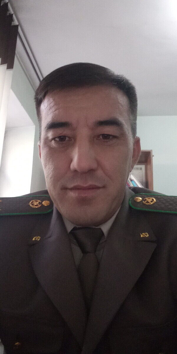  21373977  Mirlan, 45 ,    