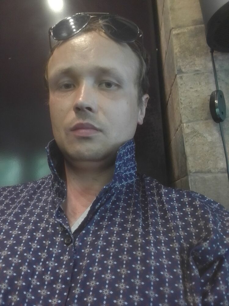  46542647  , 32 ,    