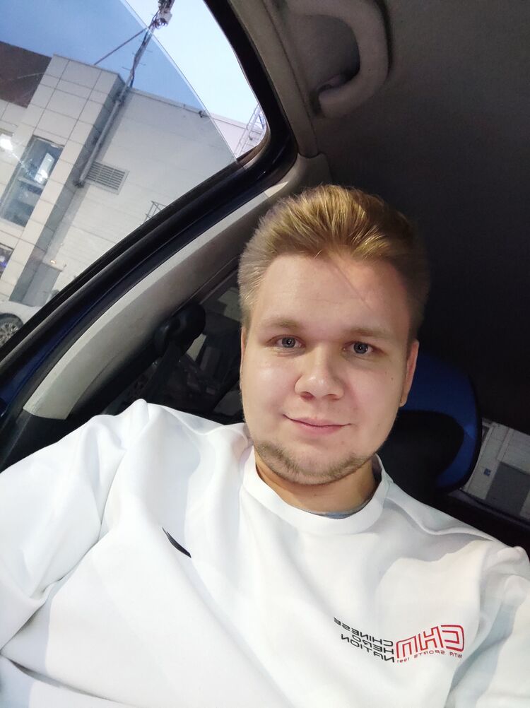  30459927  Konstantin, 25 ,    