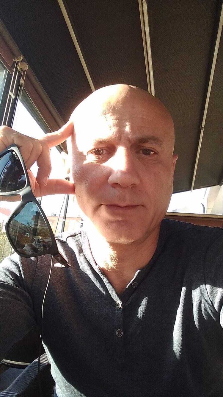 33146857  Luka, 46 ,    