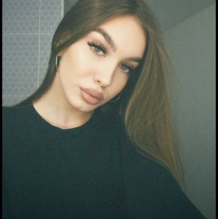  54256857  Cholpon, 19 ,    Goddard