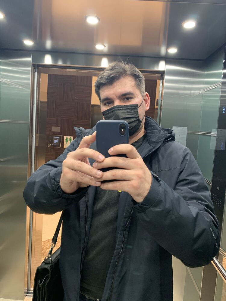 35964227  Ivan, 39 ,    