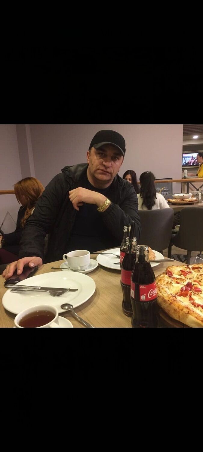  53639617  Oganes, 43 ,     