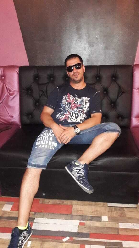  53282557  David, 36 ,    