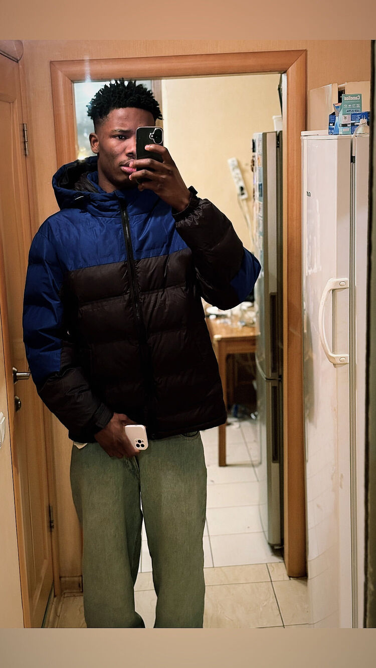  49368957  Harrison, 24 ,    Aalden