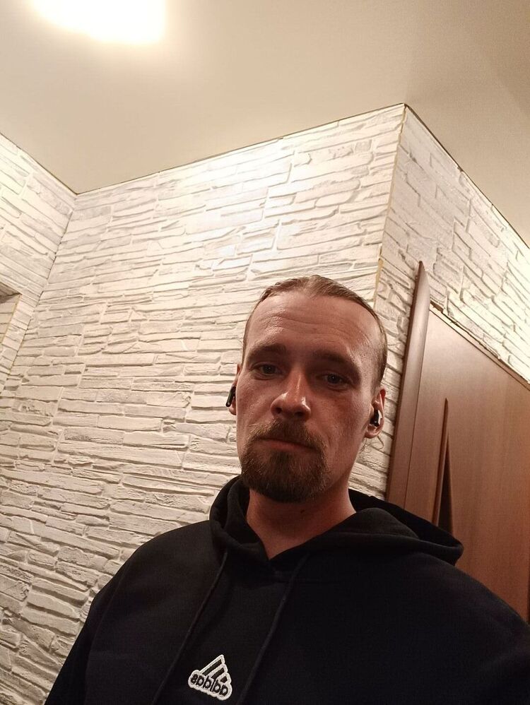  46587607  , 34 ,    