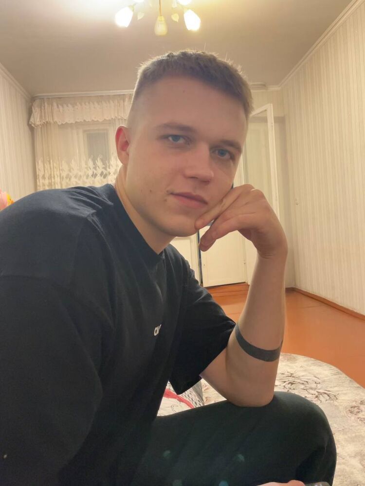  28803587  Vitaly, 24 ,    